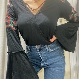 American eagle open sleeve shirt